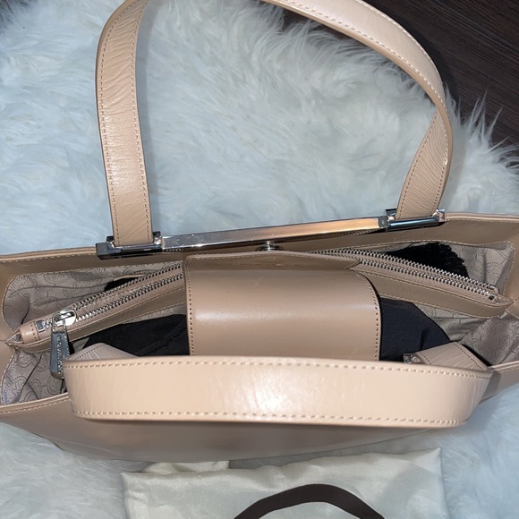 Michael Kors Bag - Picture 5 of 9